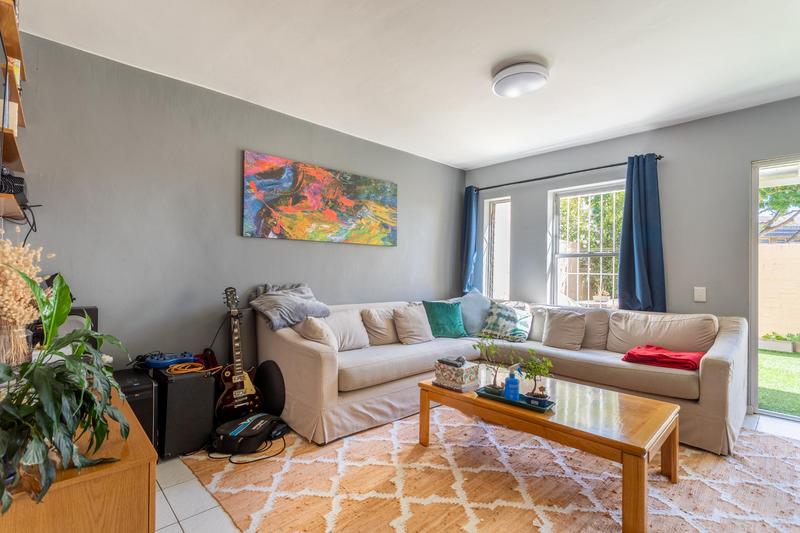 To Let 4 Bedroom Property for Rent in Pinelands Western Cape